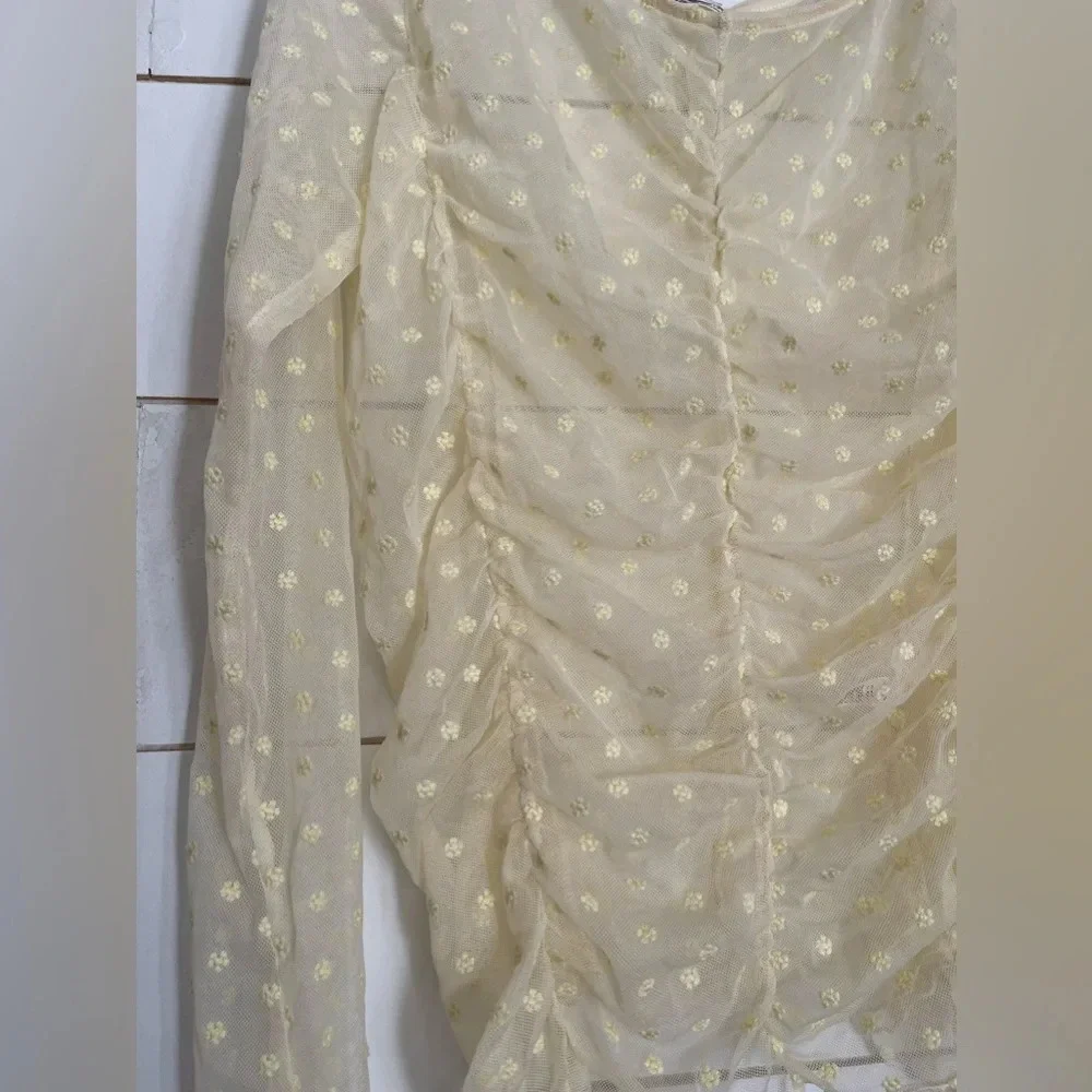 Free people layering mesh top with daisys on it nwot - Picture 2 of 5